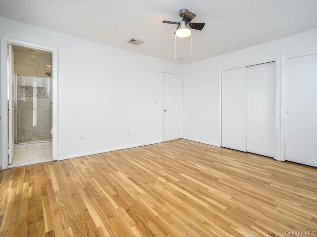 2 Pequot Avenue A, Port Washington, NY 11050