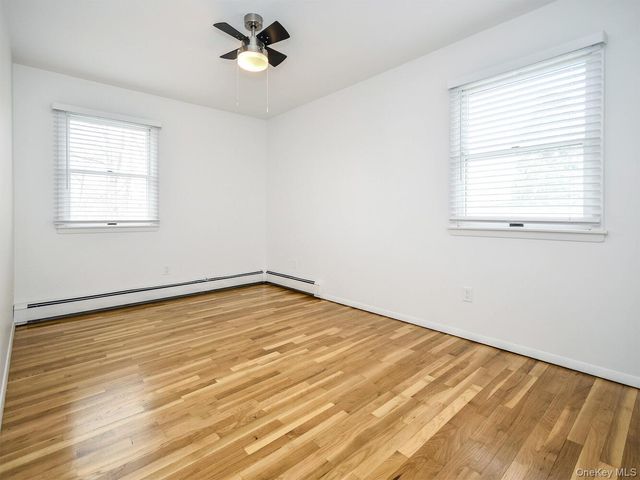 2 Pequot Avenue A, Port Washington, NY 11050
