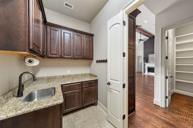 1002 Highclere Holly Court, Conroe, TX 77384