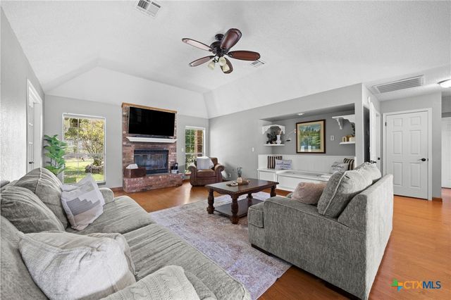 3912 Chisholm Trail, Salado, TX 76571