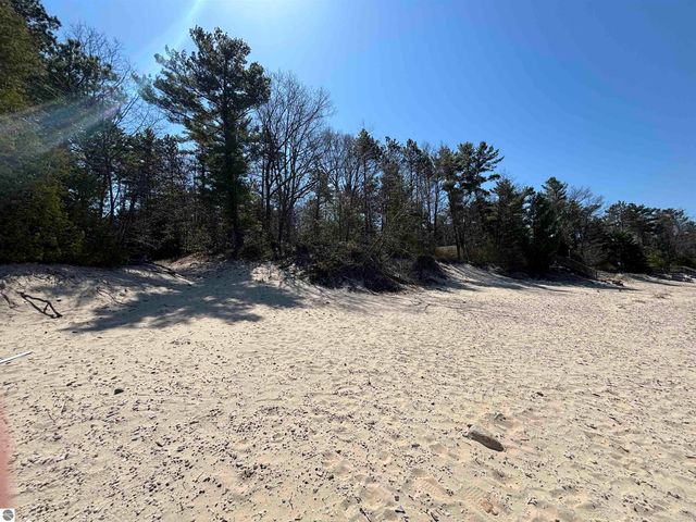 10774 S US-31, Williamsburg, MI 49690