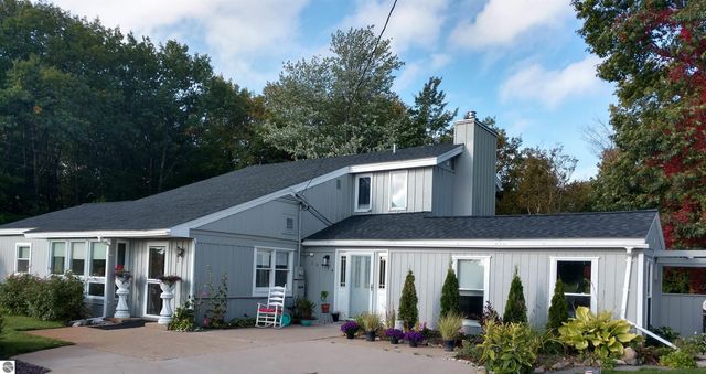 10774 S US-31, Williamsburg, MI 49690