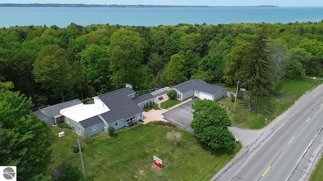 10774 S US-31, Williamsburg, MI 49690