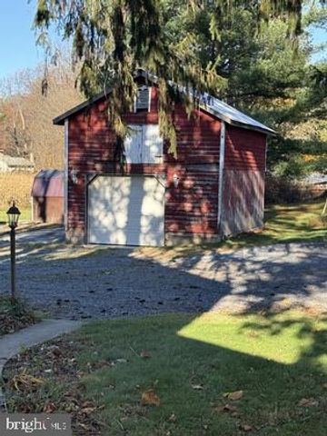 1207 PINE RD, Carlisle, PA 17015