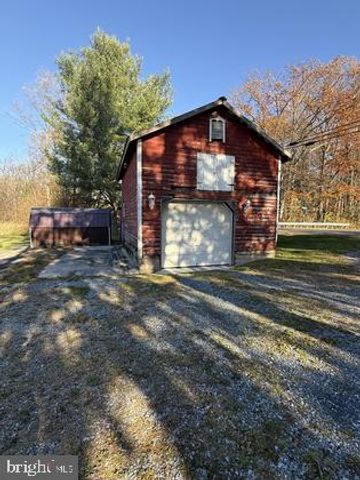 1207 PINE RD, Carlisle, PA 17015