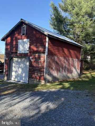 1207 PINE RD, Carlisle, PA 17015