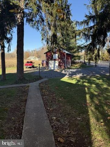 1207 PINE RD, Carlisle, PA 17015