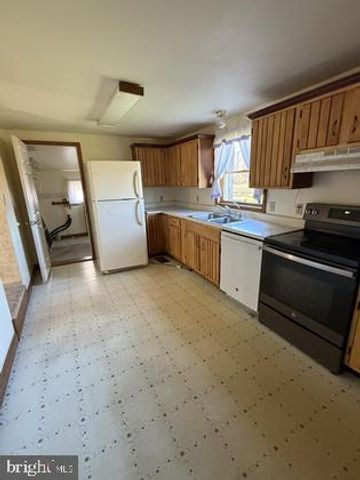 1207 PINE RD, Carlisle, PA 17015