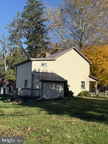 1207 PINE RD, Carlisle, PA 17015