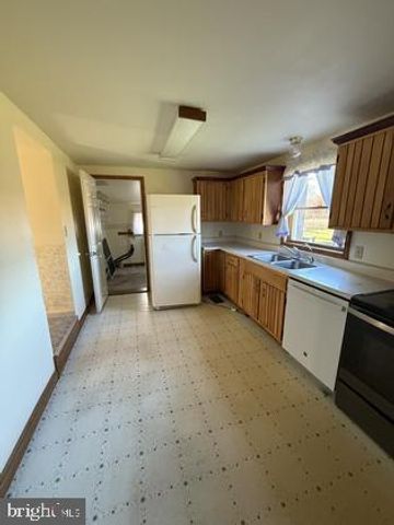 1207 PINE RD, Carlisle, PA 17015