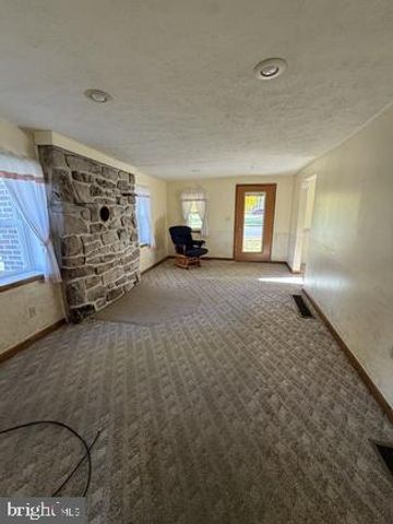 1207 PINE RD, Carlisle, PA 17015