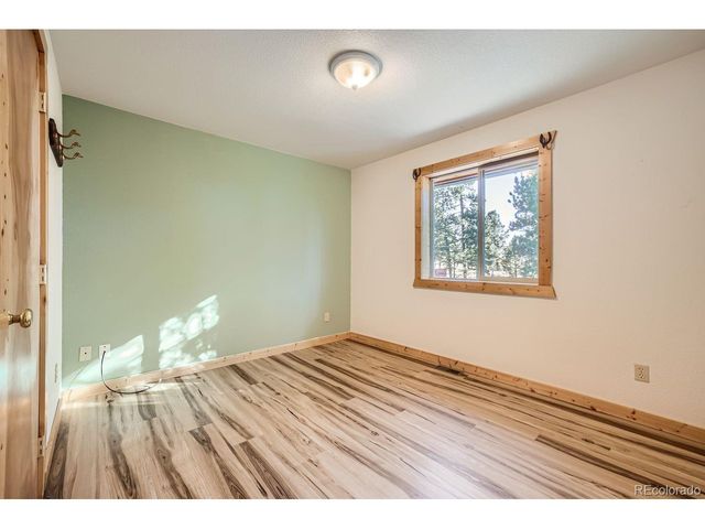 25 Amanda Cir, Florissant, CO 80816