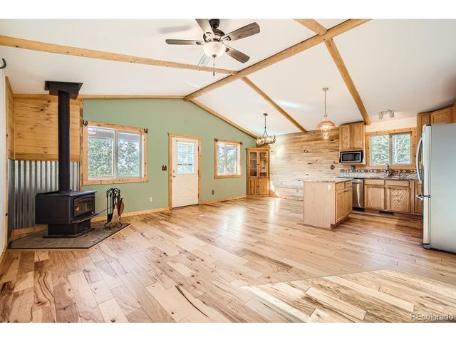 25 Amanda Cir, Florissant, CO 80816