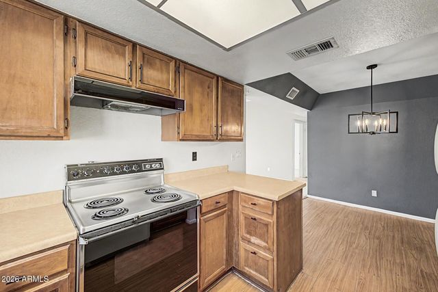 925 N COLLEGE Avenue D213, Tempe, AZ 85288