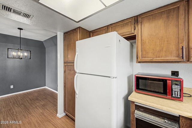 925 N COLLEGE Avenue D213, Tempe, AZ 85288