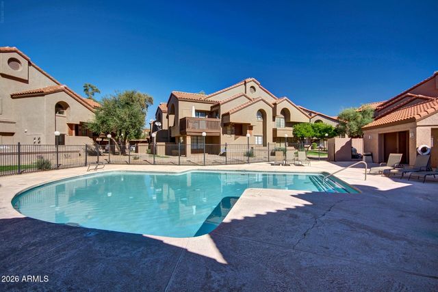 925 N COLLEGE Avenue D213, Tempe, AZ 85288