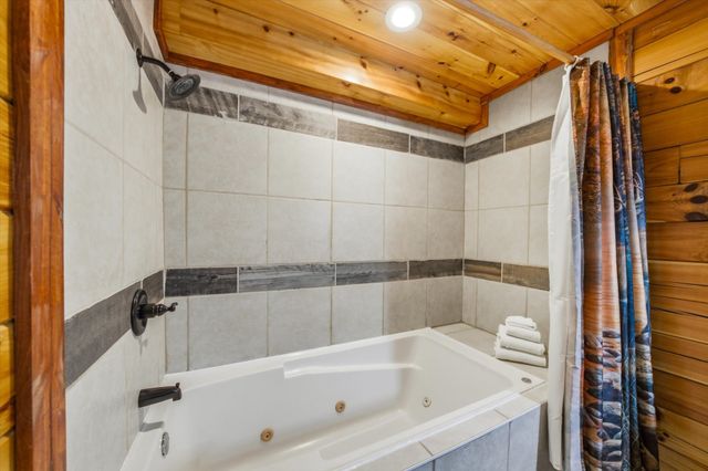 4339 Forest Ridge Way, Sevierville, TN 37863