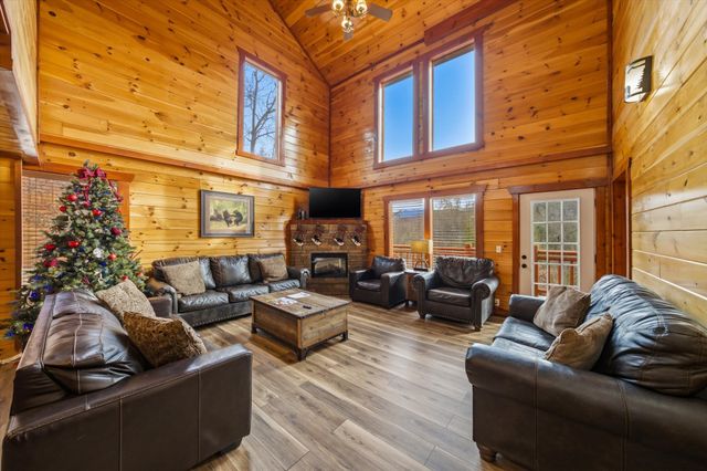 4339 Forest Ridge Way, Sevierville, TN 37863