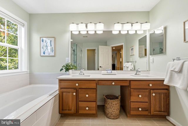 7023 REGIONAL INLET DR, Fort Belvoir, VA 22060