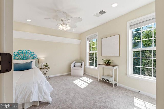 7023 REGIONAL INLET DR, Fort Belvoir, VA 22060