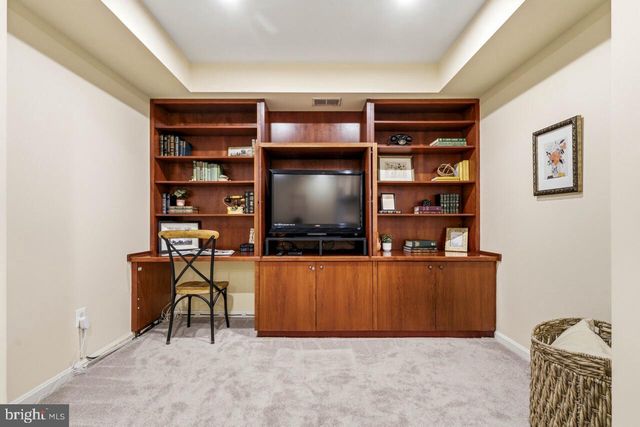 7023 REGIONAL INLET DR, Fort Belvoir, VA 22060