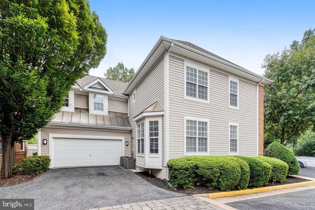 7023 REGIONAL INLET DR, Fort Belvoir, VA 22060