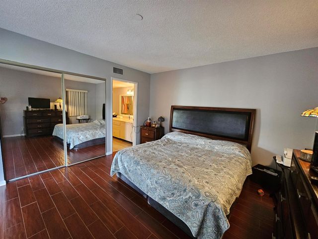 10663 Ocean Palm Way 102, Boynton Beach, FL 33437