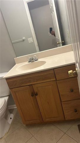 585 Station View Run, Lawrenceville, GA 30043