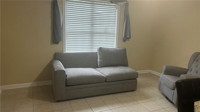 585 Station View Run, Lawrenceville, GA 30043