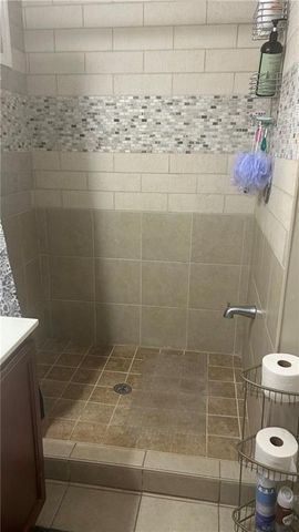 585 Station View Run, Lawrenceville, GA 30043