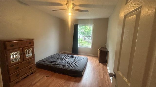 585 Station View Run, Lawrenceville, GA 30043