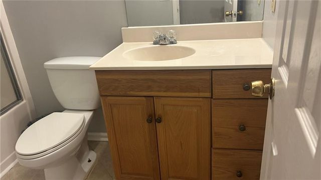 585 Station View Run, Lawrenceville, GA 30043