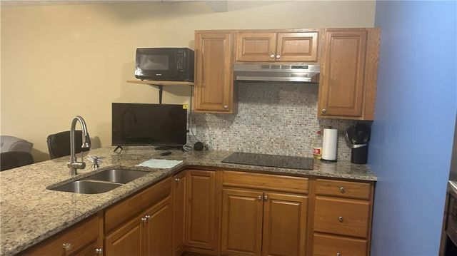 585 Station View Run, Lawrenceville, GA 30043