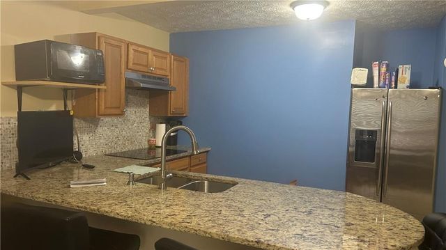 585 Station View Run, Lawrenceville, GA 30043