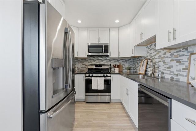 864 Alta Loma Drive, South San Francisco, CA 94080