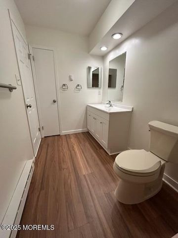 108 Amberly Drive D, Manalapan, NJ 07726