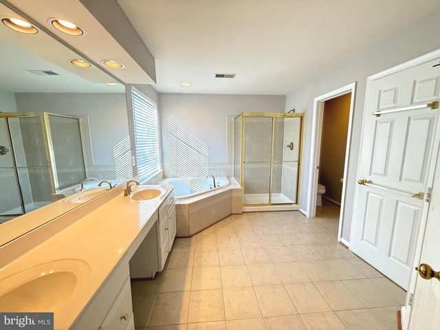 1743 WHEYFIELD DR, Frederick, MD 21701