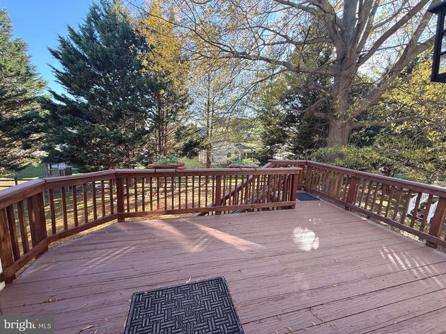 1743 WHEYFIELD DR, Frederick, MD 21701