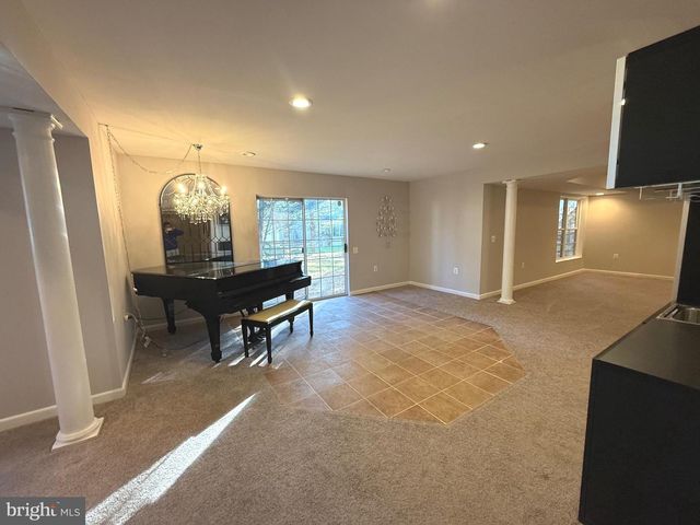 1743 WHEYFIELD DR, Frederick, MD 21701