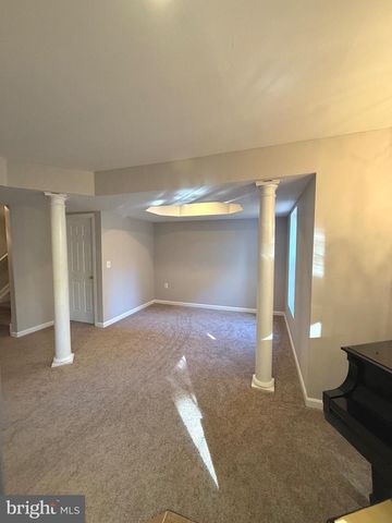 1743 WHEYFIELD DR, Frederick, MD 21701