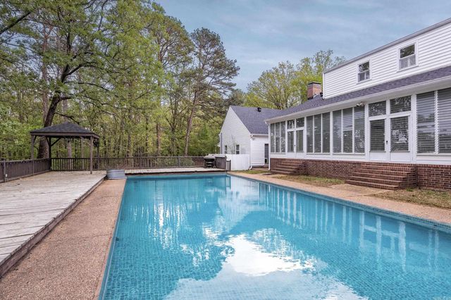 19820 Spillway Road, Roland, AR 72135