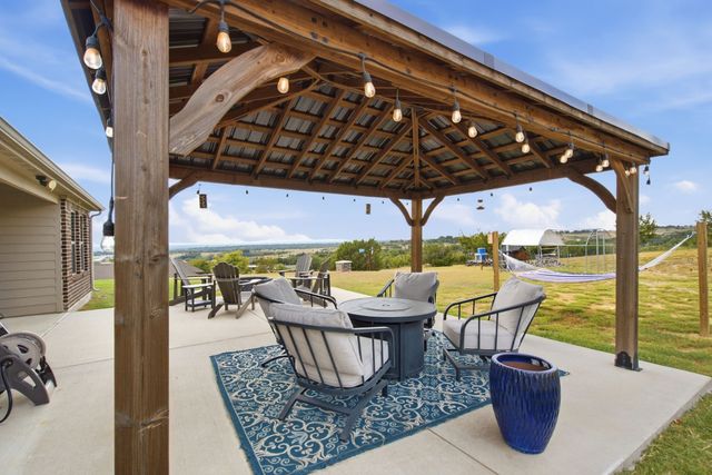 210 Timber Valley Court, Weatherford, TX 76085