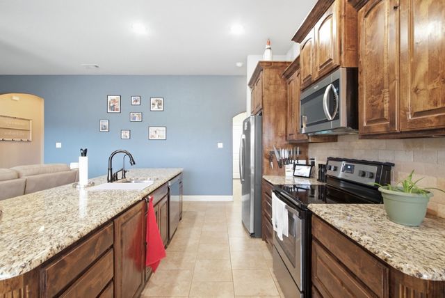 210 Timber Valley Court, Weatherford, TX 76085
