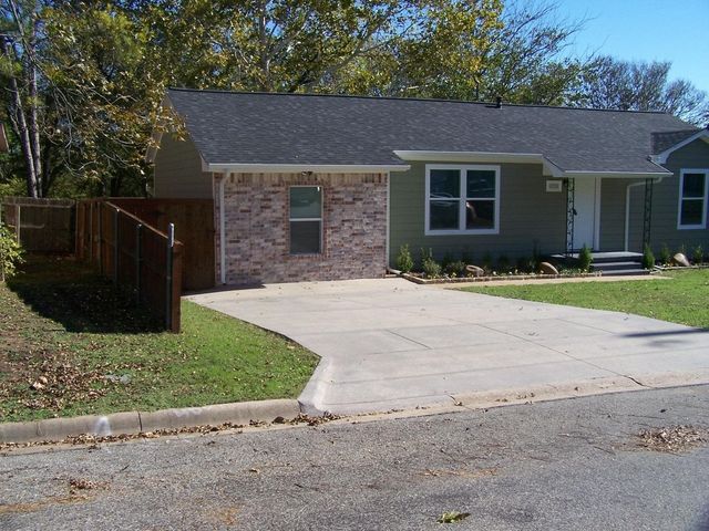 1215 S Vaden Street, Sherman, TX 75090