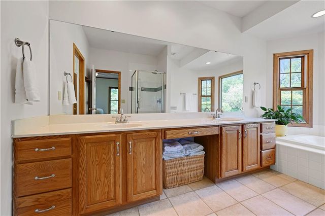 35710 Pflumm Road, Paola, KS 66071