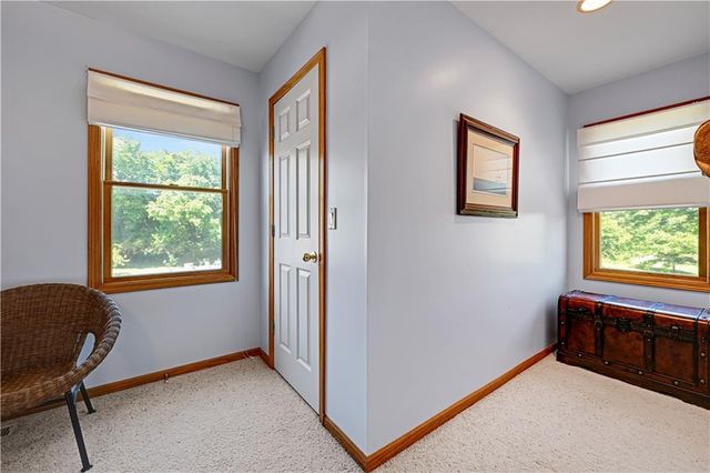 35710 Pflumm Road, Paola, KS 66071