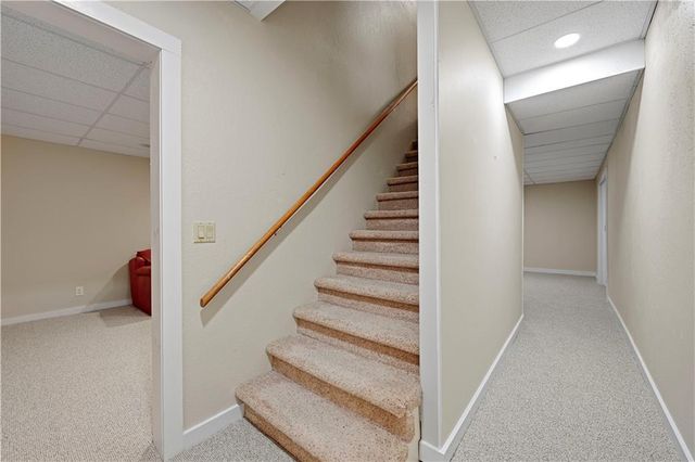 35710 Pflumm Road, Paola, KS 66071
