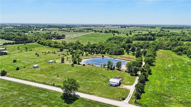 35710 Pflumm Road, Paola, KS 66071