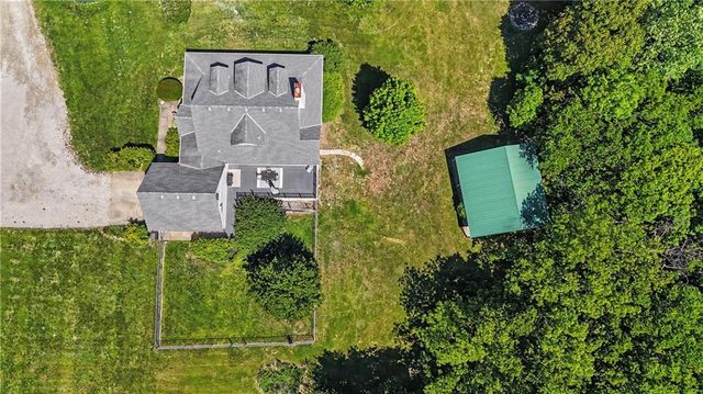 35710 Pflumm Road, Paola, KS 66071