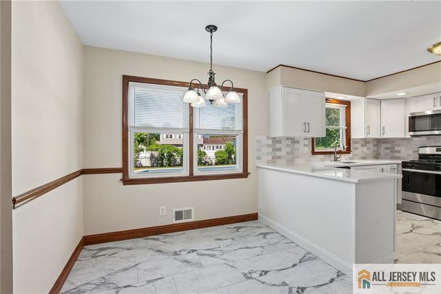 56 Whitehall Road, Trenton, NJ 08690